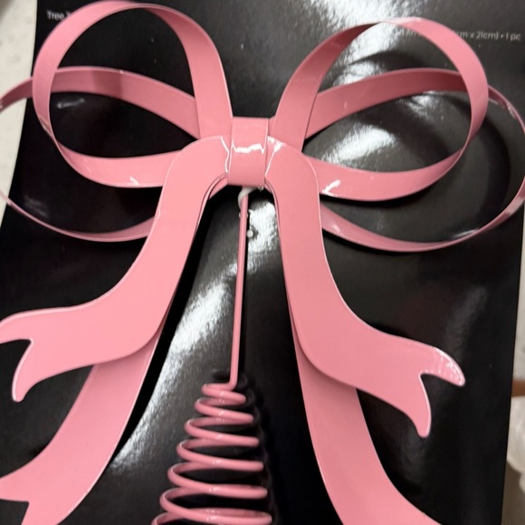 Pink Metal Bow Christmas Tree topper - Picture 1 of 3